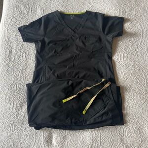 Medelita Scrubs Set - Pants and Top